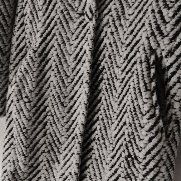 Dynamite Coat Jacket Women's Faux Wool Herring Bone Pattern Black and White - Picture 15 of 16